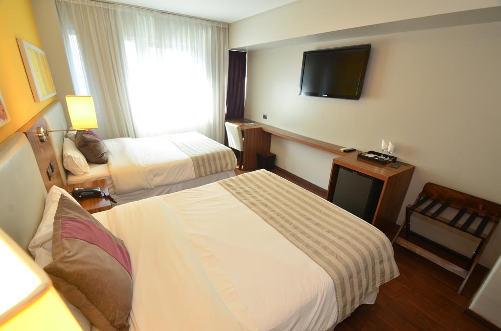 Hotel Bicentenario Suites & Spa San Miguel de Tucuman Phòng bức ảnh
