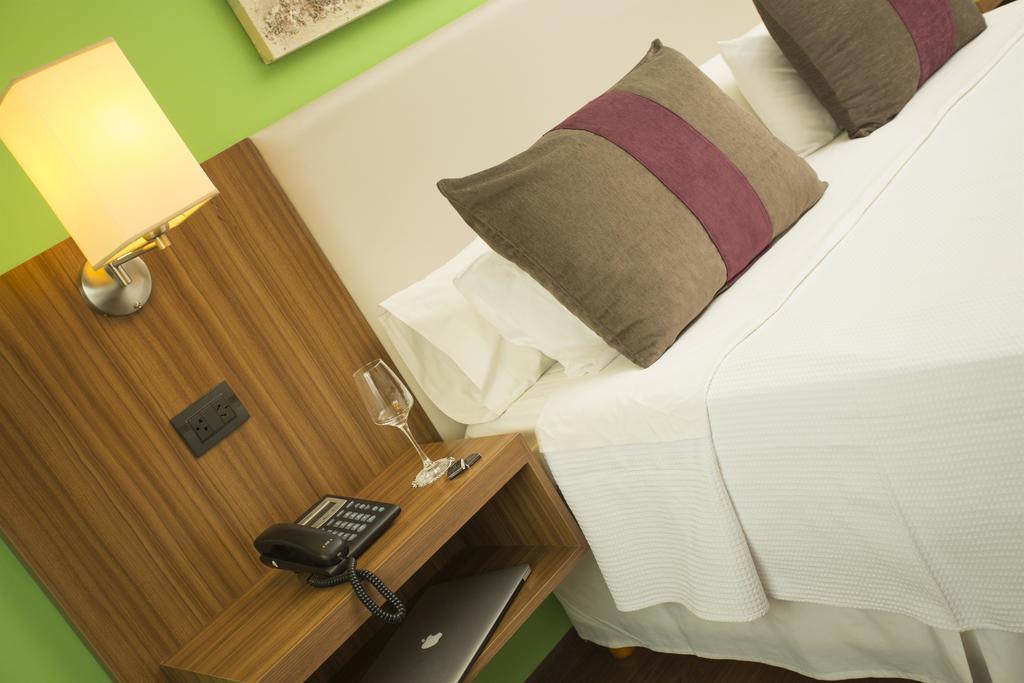 Hotel Bicentenario Suites & Spa San Miguel de Tucuman Ngoại thất bức ảnh