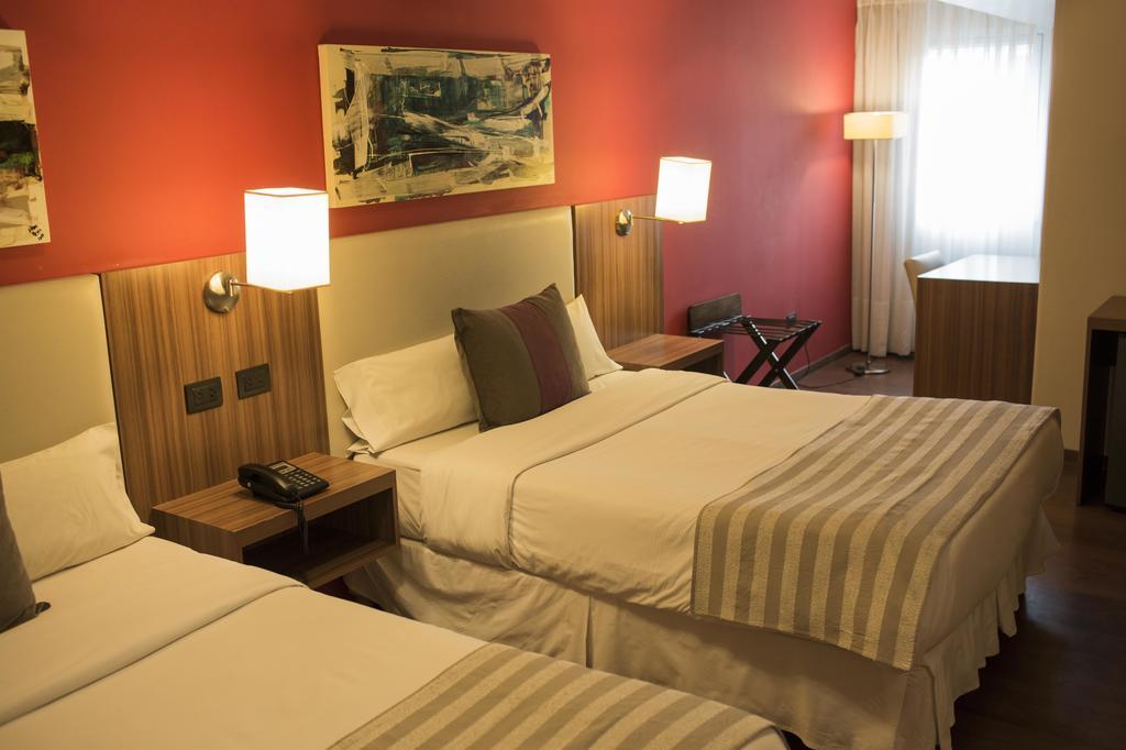 Hotel Bicentenario Suites & Spa San Miguel de Tucuman Phòng bức ảnh