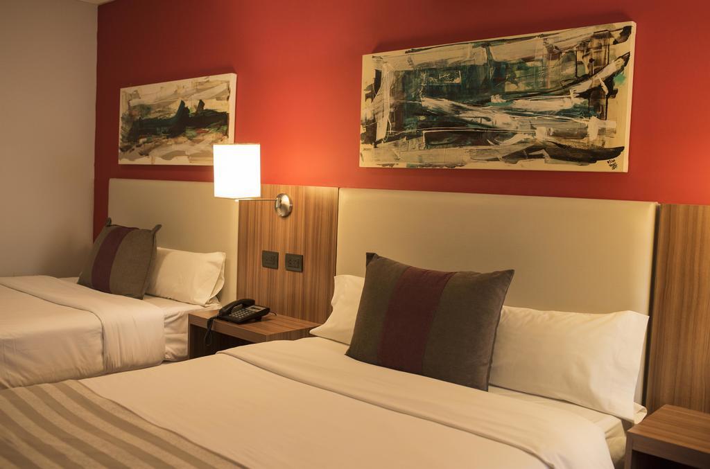 Hotel Bicentenario Suites & Spa San Miguel de Tucuman Phòng bức ảnh