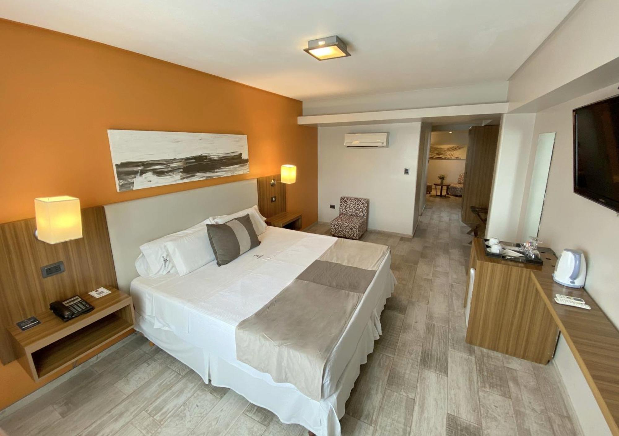 Hotel Bicentenario Suites & Spa San Miguel de Tucuman Ngoại thất bức ảnh